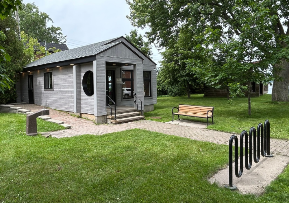 Temporary closure of the Famille de Chantal chalet at Parc Godin for renovation work
